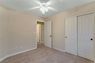 8655 Traveling Breeze Ave in Las Vegas, NV - Building Photo - Building Photo