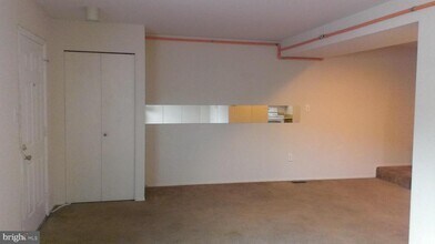 4809 Berwyn House Rd in College Park, MD - Building Photo - Building Photo