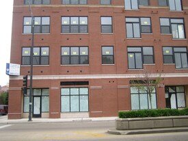 Two South Leavitt in Chicago, IL - Building Photo