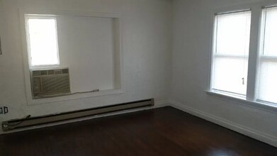 2609 NW 12th St in Oklahoma City, OK - Foto de edificio - Building Photo