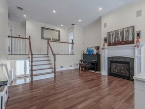 6 Warren Ln in Jericho, NY - Building Photo - Building Photo
