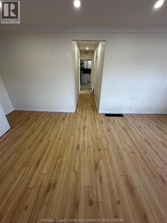 819 Frank Ave in Windsor, ON - Building Photo - Building Photo