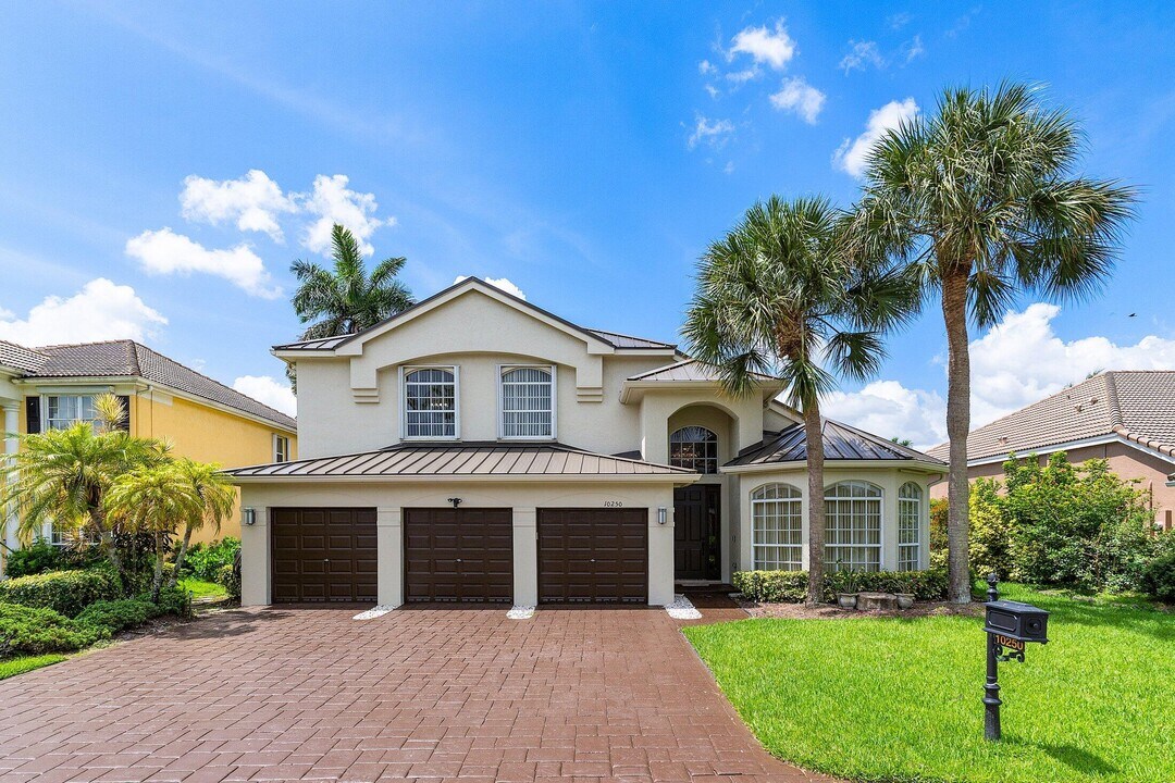 10250 NW 60th Pl in Parkland, FL - Building Photo