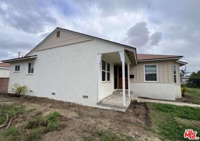 7929 Adoree St in Downey, CA - Building Photo - Building Photo