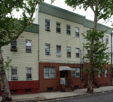 192 Jefferson St Apartments