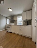 27 Dublin St S in Guelph, ON - Building Photo