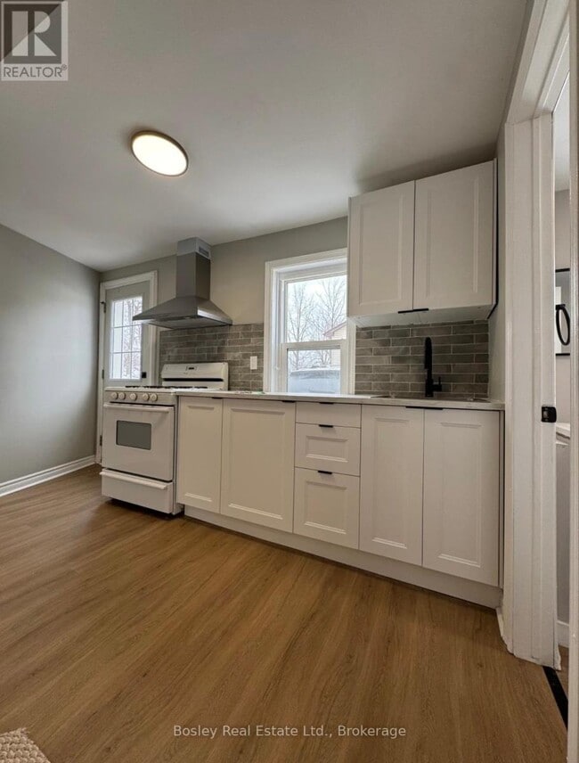 property at 27 Dublin St S