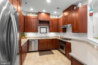 830 Belmont Bay Dr in Woodbridge, VA - Building Photo - Building Photo