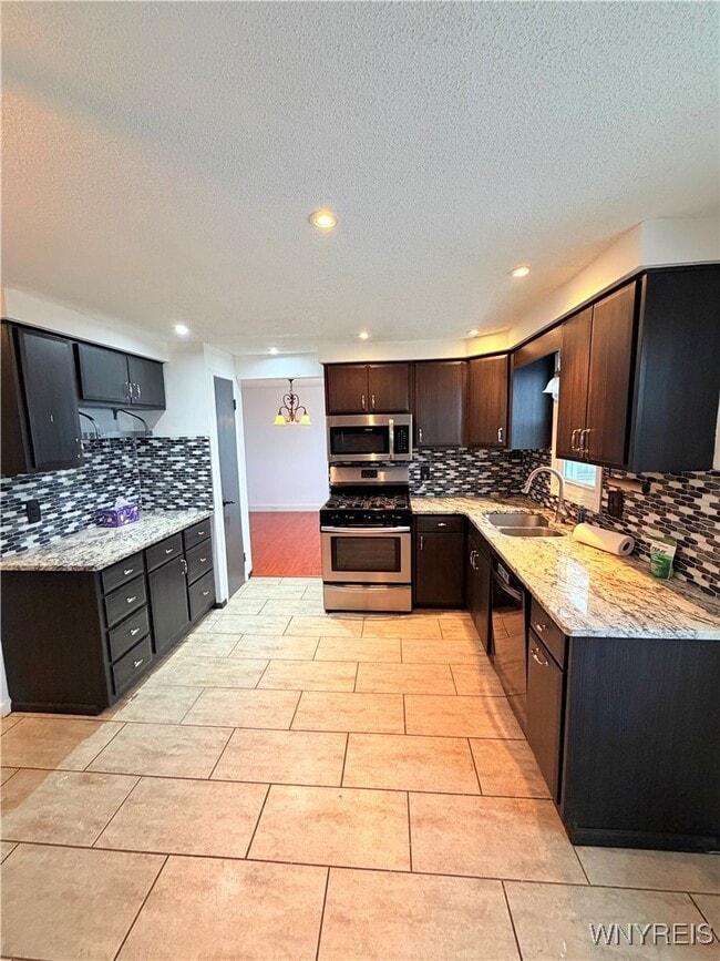 property at 79 E Toulon Dr