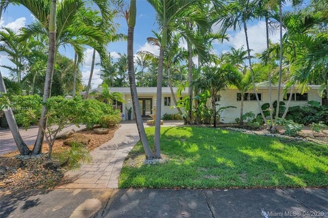 20201 NE 21st Ave in North Miami Beach, FL - Building Photo - Building Photo
