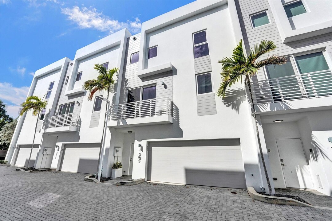 1359 N Ocean Blvd in Pompano Beach, FL - Building Photo