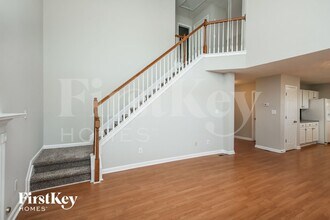 4673 Devencrest Ln in Buford, GA - Foto de edificio - Building Photo