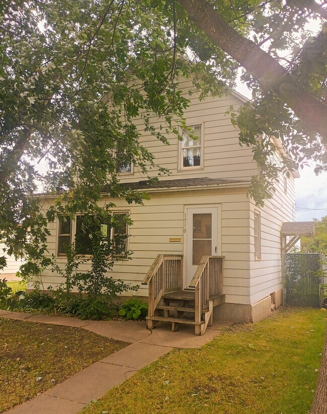 property at 1510 13th Ave E