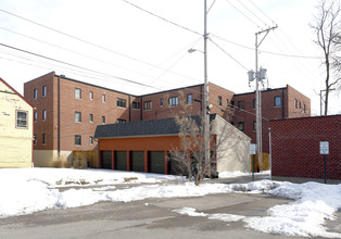 Jackson & Vine Apartments in Muncie, IN - Building Photo - Building Photo