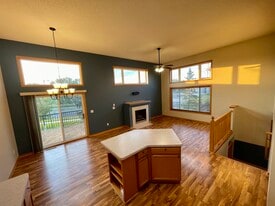 15115 Cimarron Ct in Rosemount, MN - Building Photo