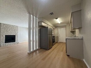 2202 Donahue Ln in Austin, TX - Building Photo - Building Photo