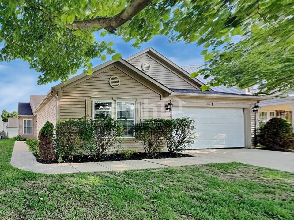 10845 Albertson Dr in Indianapolis, IN - Foto de edificio