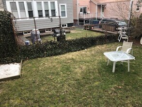 33 Jay St, Unit 1 in Somerville, MA - Building Photo - Building Photo