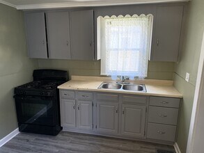 365 Willis Ave in Youngstown, OH - Building Photo - Building Photo