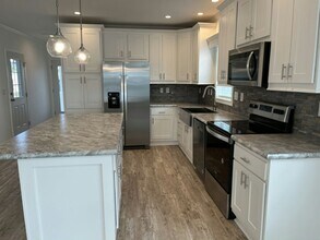 420 Hidden Cove Rd in North Fort Myers, FL - Building Photo - Building Photo