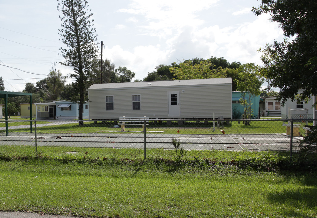 Tice Mobile Home Community in Ft. Myers, FL - Building Photo