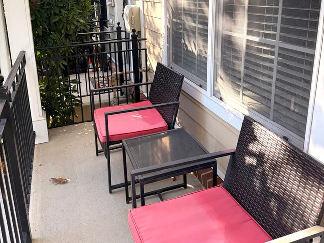 81 Linden Pl in Towson, MD - Foto de edificio - Building Photo