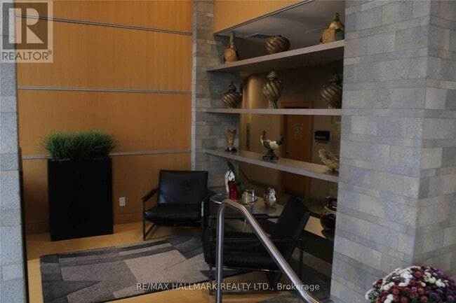 68 Grangeway Ave in Toronto, ON - Building Photo - Building Photo