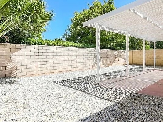 6024 Shadow Oak Dr in North Las Vegas, NV - Building Photo - Building Photo