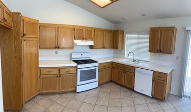 39486 Tangletree Way in Murrieta, CA - Building Photo - Building Photo