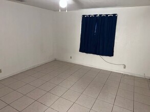 1420 N 69th Way in Hollywood, FL - Building Photo - Building Photo