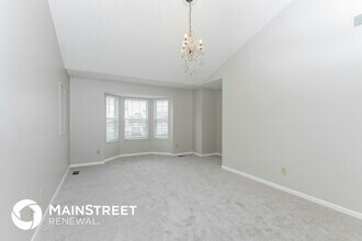 8733 Firstgate Dr in Reynoldsburg, OH - Building Photo - Building Photo