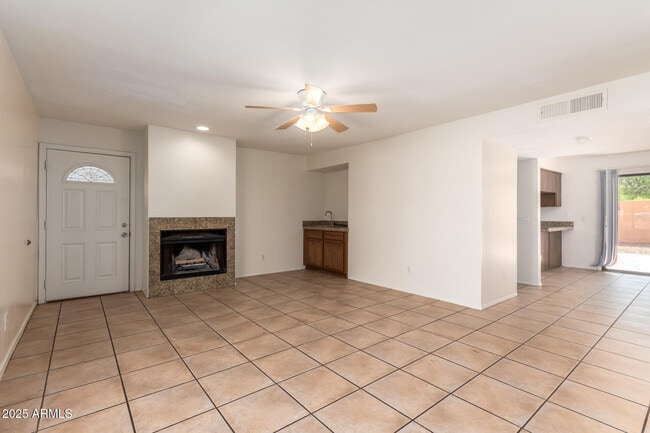 property at 13627 N Hamilton Dr