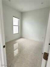4528-4530 20th St SW in Lehigh Acres, FL - Foto de edificio - Building Photo