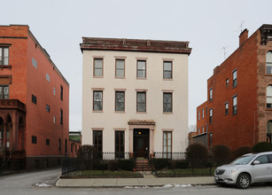 250 Washington St in Troy, NY - Building Photo - Building Photo