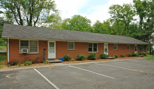 1502 N Main St in Blacksburg, VA - Building Photo - Building Photo