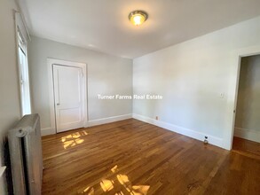 1789 Commonwealth Ave, Unit 3 in Boston, MA - Building Photo - Building Photo