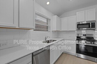 212 Misted Grass Trl in Georgetown, TX - Foto de edificio - Building Photo