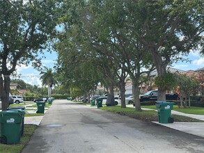 16176 SW 149th Terrace in Miami, FL - Building Photo - Building Photo