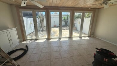 2704 Cardinal Dr in Vero Beach, FL - Building Photo - Building Photo