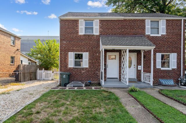 property at 2721 S Cleveland St
