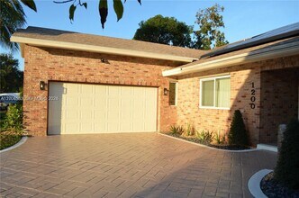 1200 NW 78th Ave in Plantation, FL - Building Photo - Building Photo