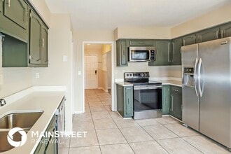 6708 N Fisk Ave in Kansas City, MO - Foto de edificio - Building Photo