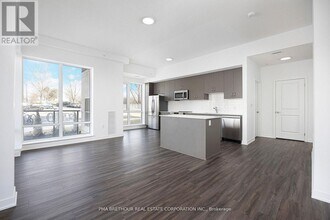 385 Arctic Red Dr in Oshawa, ON - Building Photo - Building Photo