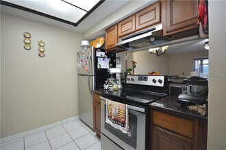 4856 Marks Terrace in Orlando, FL - Foto de edificio - Building Photo