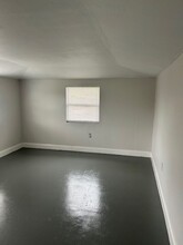 3411 Iris St N in St. Petersburg, FL - Building Photo - Building Photo