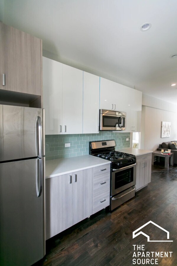 3548 N Racine Ave, Unit 2 in Chicago, IL - Foto de edificio - Building Photo