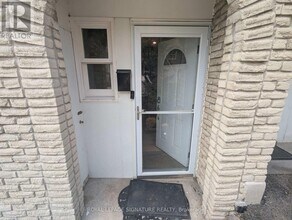 40 Wild Briarway in Toronto, ON - Building Photo - Building Photo
