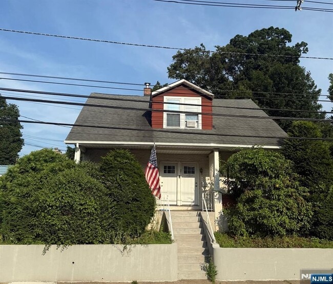 property at 581 S Broad St