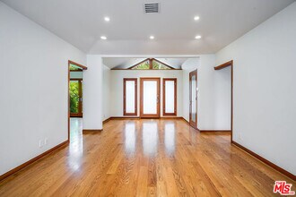 445 Westmount Dr in West Hollywood, CA - Building Photo - Building Photo