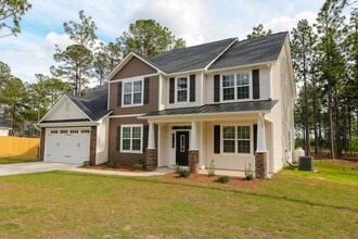 311 Winesap Place in Aberdeen, NC - Building Photo - Building Photo